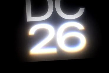 WWDC 2026-logo med tallet «26» i hvitt på mørk bakgrunn, omgitt av en subtil glødende effekt som antyder Apples visuelle design for kommende Siri-oppdatering.