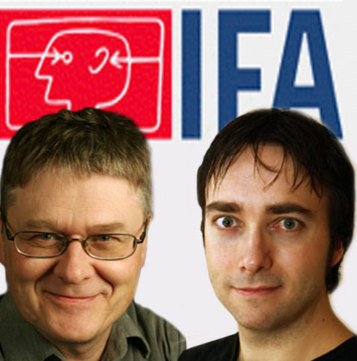 MESSE I BERLIN: Per Ervland (til høyre) og Tore Neset skal i dagene framover rapportere fra IFA.