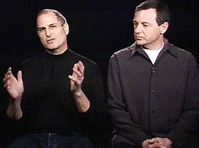 Steve Jobs forsvarer prissenkingen på iPhone.