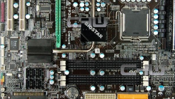 Først med DDR3: Biostar TP35D3-A7 Deluxe.