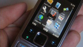 Nokia 6300 føyer seg pent inn i rekken av slanke telefoner.