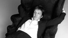 Paul McCartney har tjent seg søkkrik på å selge plater. Han ser fildeling som god reklame.
