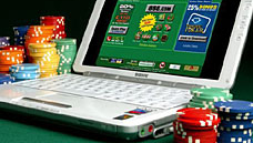 Pengespill på nett er totalforbudt. Nå vil svenskene blokkere også utenlandske gamblingsiter.