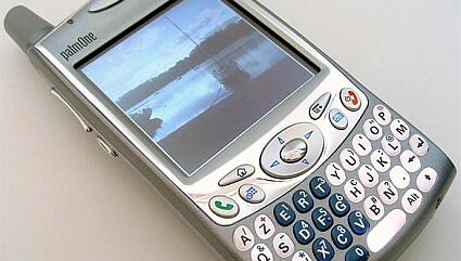PalmOne Treo 650 er en av modellene som  Palm nå vil erstatte med penger framfor reparasjon eller ny modell.