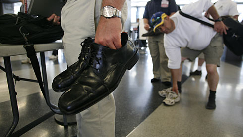 Nå slipper du snart å ta av deg skoene på flyplassen.