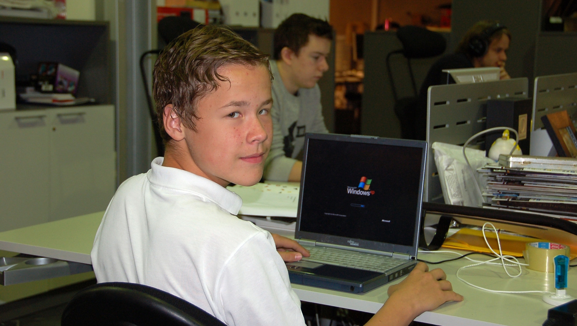 Niendeklassingen Emil Holst fikk prøve seg som medarbeider i ITavisen i arbeidsuka. Det ga mersmak.