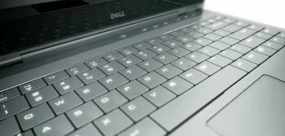 Den nye Dell-laptopen har i likhet med Apples MacBook Pro belyst tastatur.