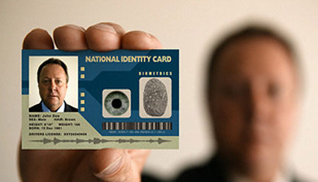 ID-kort med innlagt rulleblad kan snart bli en realitet i Storbritannia.