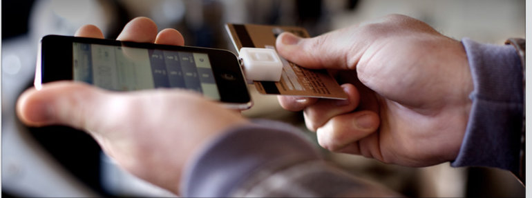 Med Square kan mobiltelefonen din lese kortet ditt, og dermed fungere som betalingsterminal.