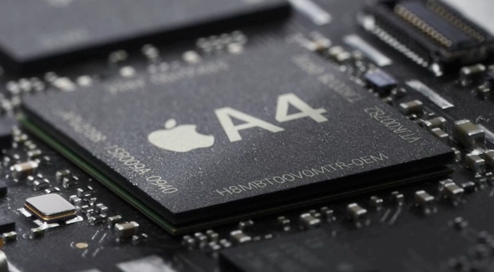 Nå lager ikke Apple bare design og programvare, men også maskinvaren. A4-chippen dukker først opp i selskapets tablet neste måned, men den blir trolig å finne i iPhone 4G som trolig lanseres juni i år.