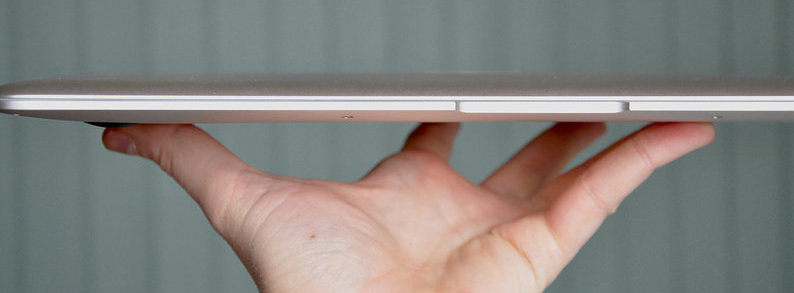 15-tommers utgaven av MacBook Air skal være i testproduksjon. Og muligens kommer det en 17-tommer også.