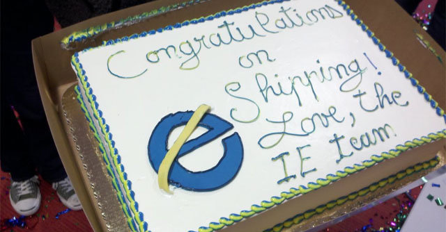 I forbindelse med Mozillas lansering av Firefox 4 22. mars, sendt konkurrent Microsoft teamet en kake.