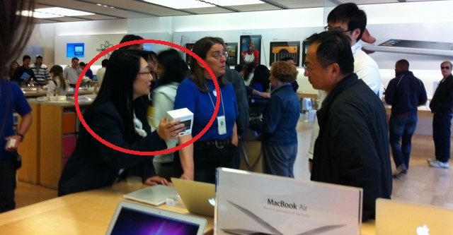 HTC-sjef Wang bryr seg lite om patentstriden, Apple-produkter skal hun og mannen ha.