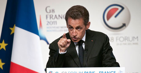 Frankrikes president Nicolas Sarkozy advarer mot at nettet blir et parallellunivers der egne regler gjelder.