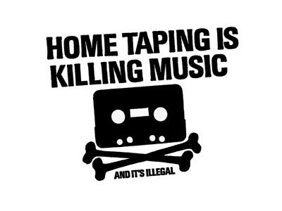 Dette skiltet brukte musikkbransjen den gangen kassetter var problemet. Nå ser det endelig ut til å bli lov å kopiere ting du har kjøpt, til eget bruk.