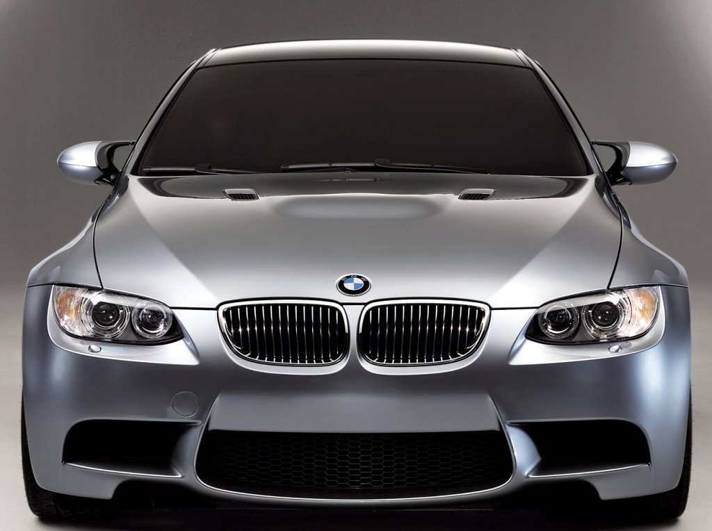 Tyske BMW kommer nå med innebygd nettsøk i Kina.