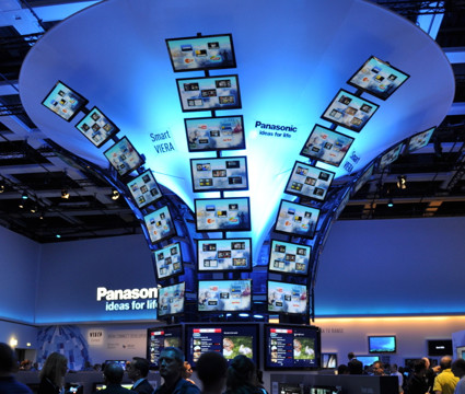 Panasonic har en hel hall for seg selv. Her er det ikke spart på dekorasjonene.