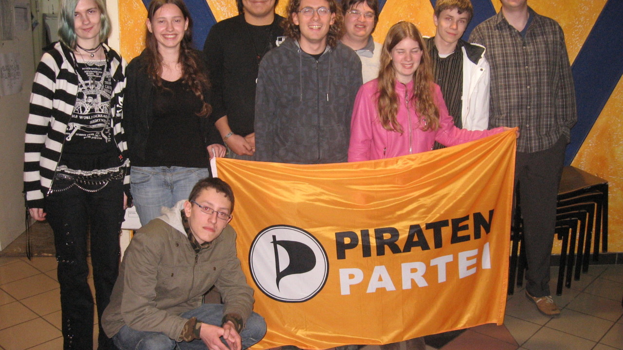 Det tyske Piratpartiet har grunn til å feire valgseieren i Berlin. Her stifterne av partiet.
