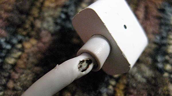 Denne MagSafe-kabelen utløser uten tvil erstatningskravet.