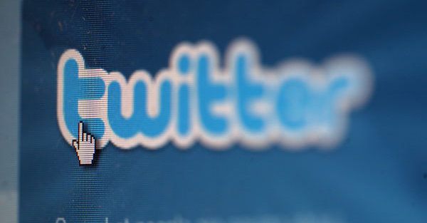 Over 140 millioner Twitter-brukere skal ha blitt bedt om å skifte passord i går. Det hele skyldtes en feil fra Twitters side.