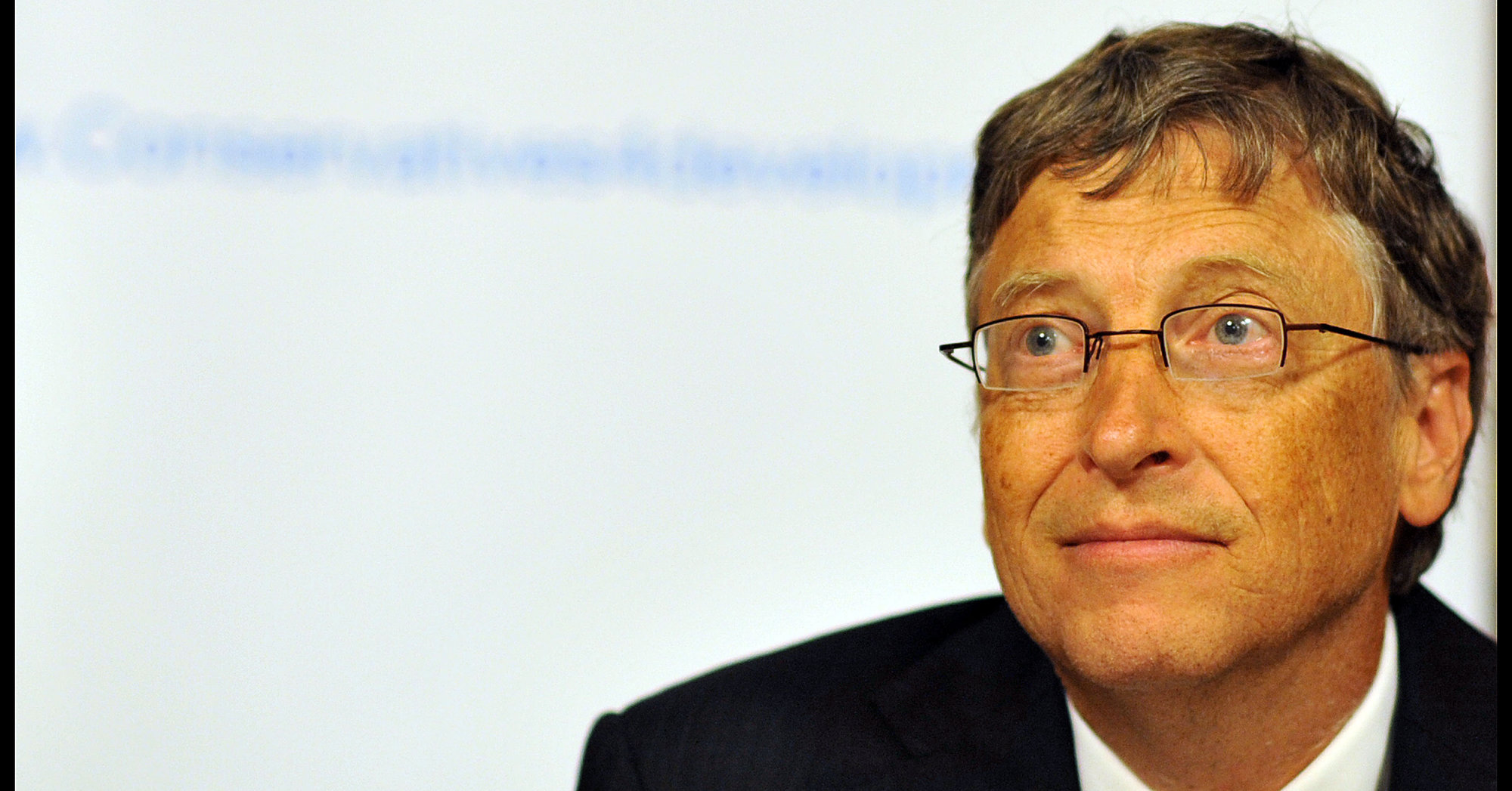 Bill Gates er ikke fornøyd med sin gamle arbeidsplass når det gjelder mobil-satsingen.